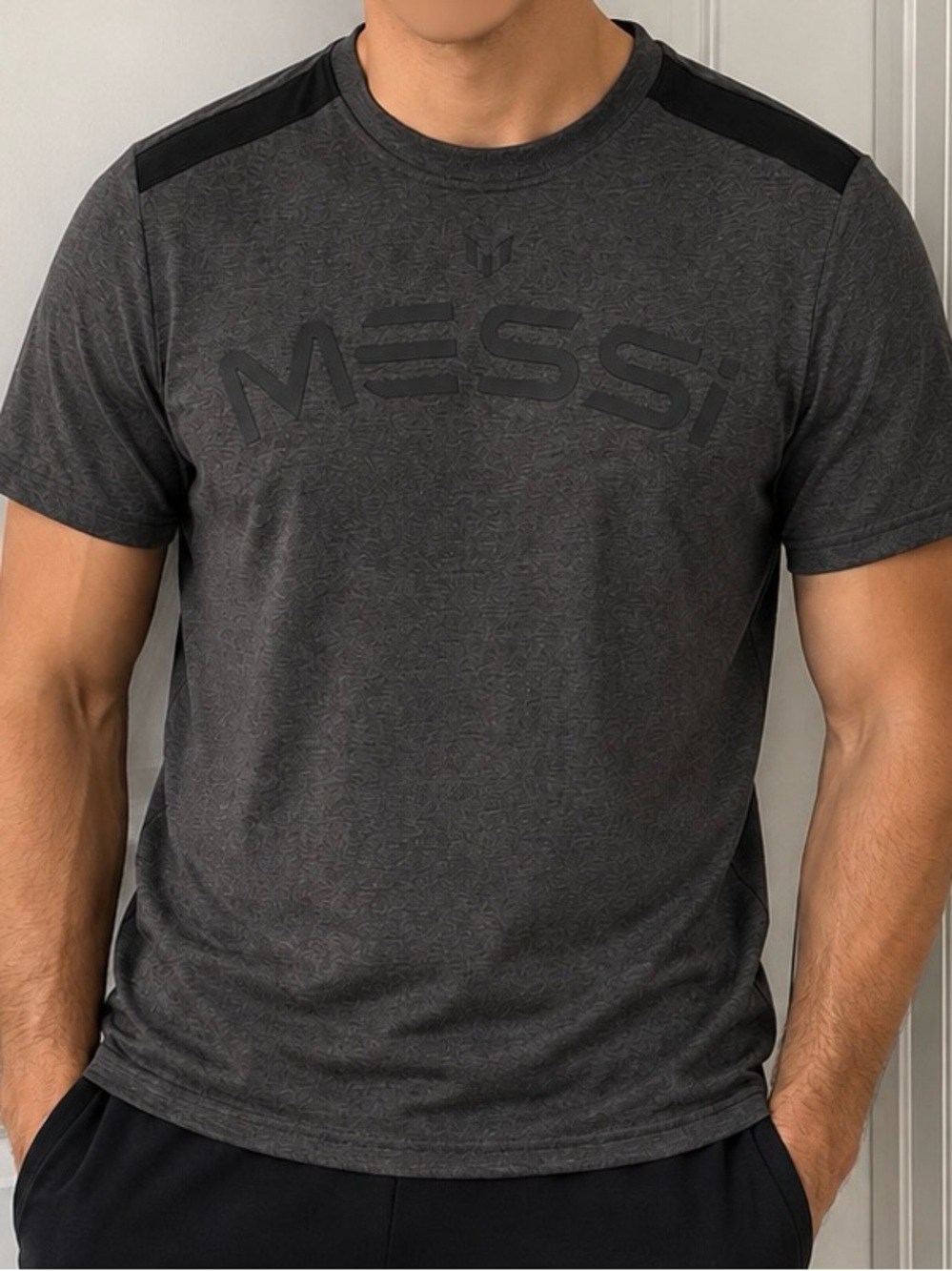 Men's Messi Short Sleeve Crew Tee in Charcoal